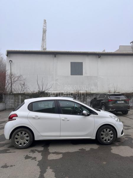 Peugeot 208 1.6 HDI