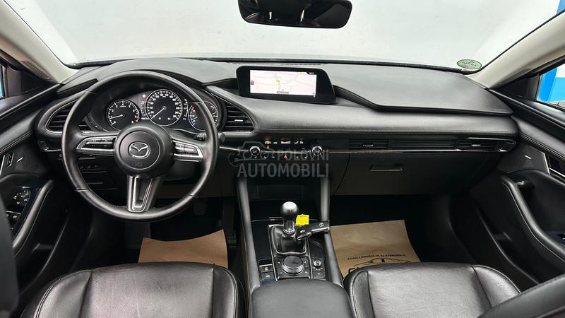 Mazda 3 2.0 SKYACTIV LUXURY