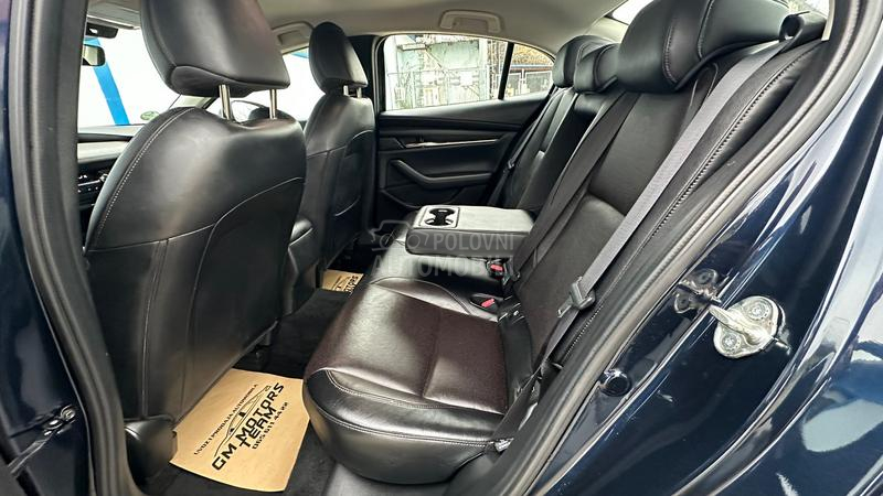 Mazda 3 2.0 SKYACTIV LUXURY