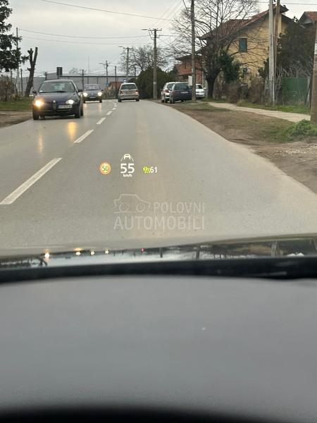 Mazda 3 2.0 SKYACTIV LUXURY