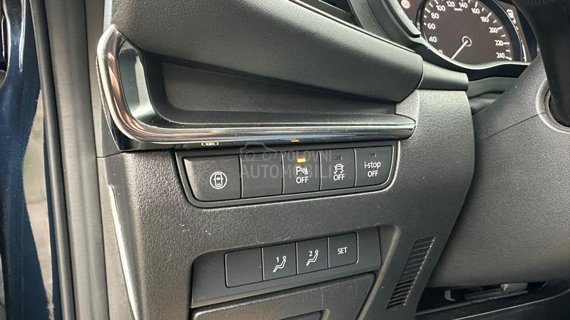 Mazda 3 2.0 SKYACTIV LUXURY