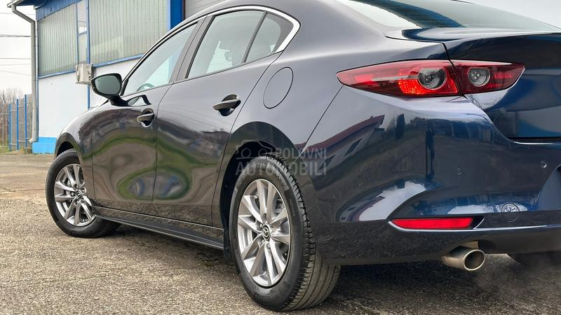 Mazda 3 2.0 SKYACTIV LUXURY