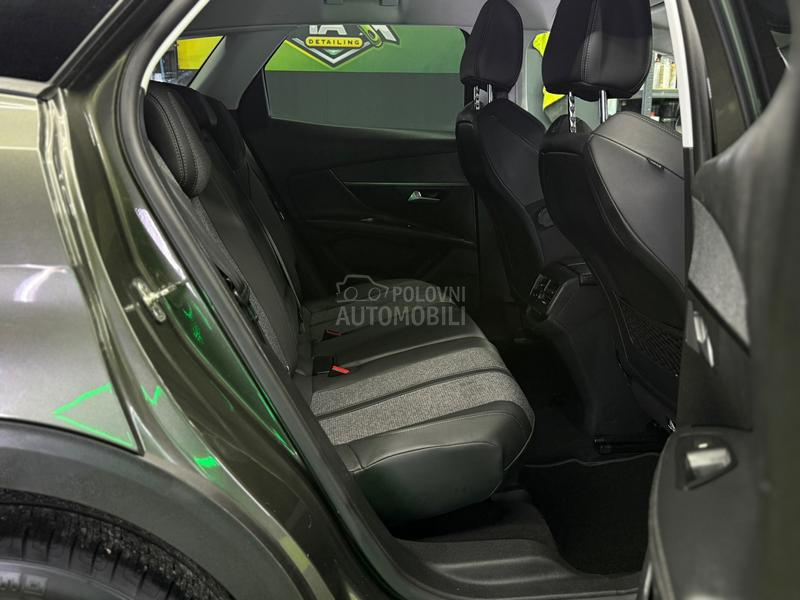 Peugeot 3008 1.5hdi/ALLURE/N0V