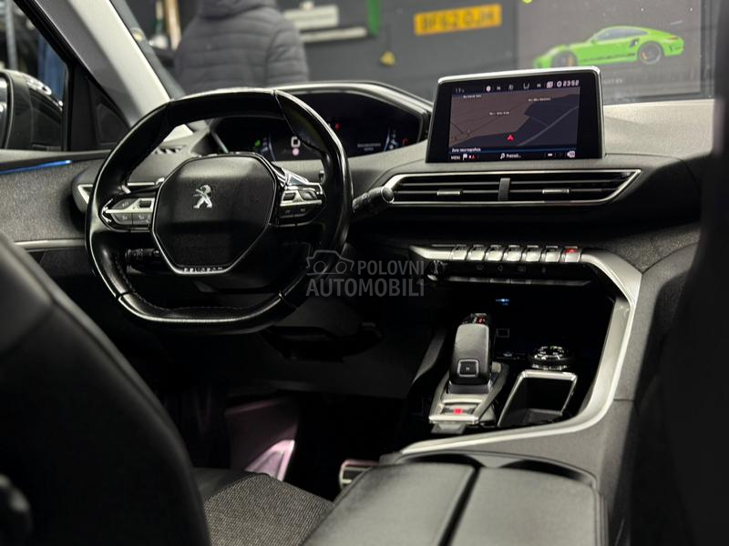 Peugeot 3008 1.5hdi/ALLURE/N0V