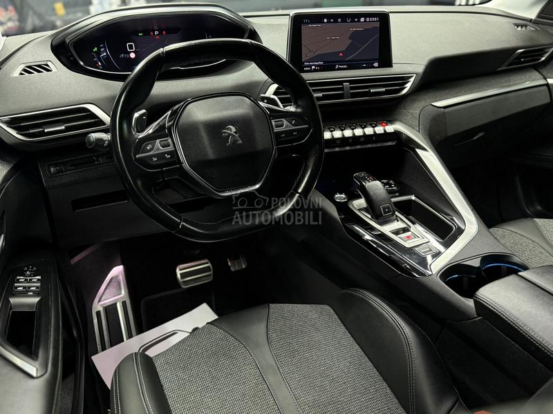 Peugeot 3008 1.5hdi/ALLURE/N0V
