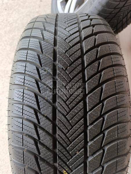 Bridgestone 255/55 R19 Zimska