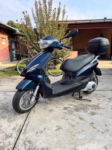 Piaggio Fly