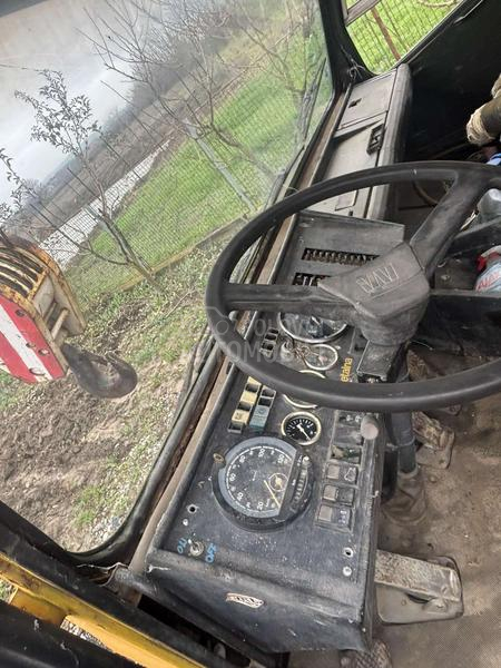 Liebherr metalna 1030