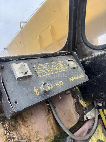 Liebherr metalna 1030