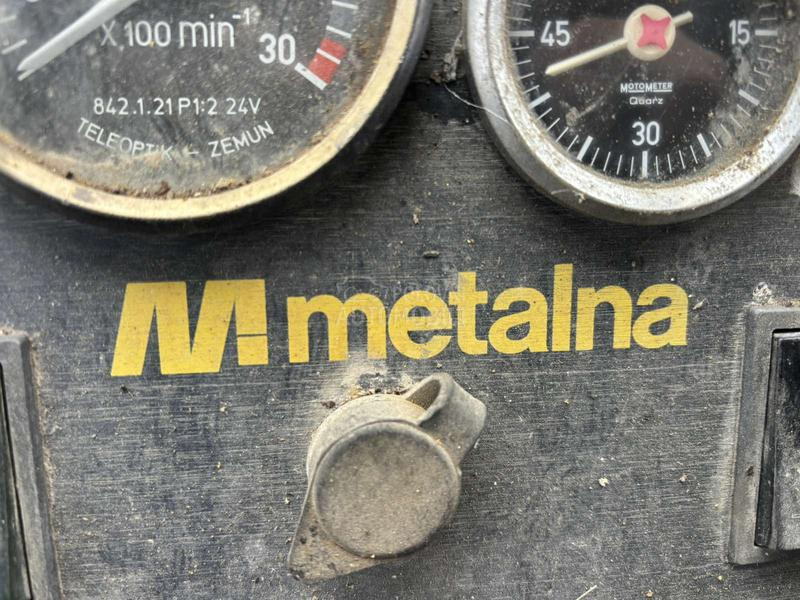 Liebherr metalna 1030