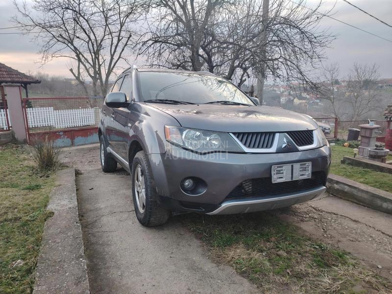 Mitsubishi Outlander 
