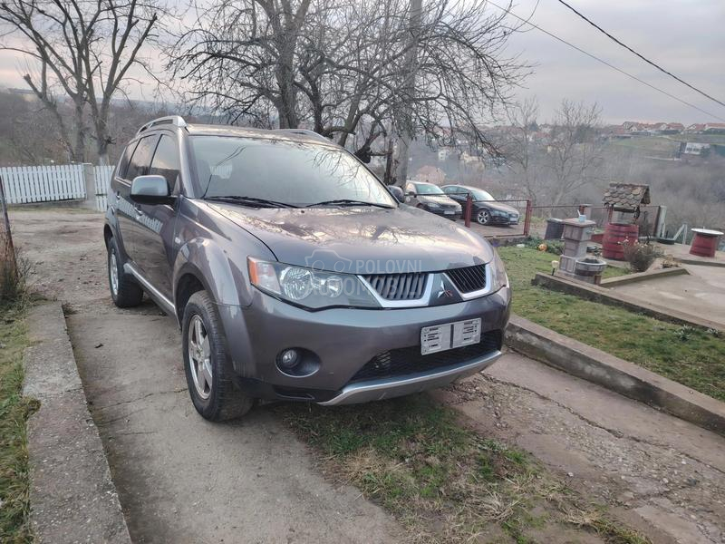 Mitsubishi Outlander 