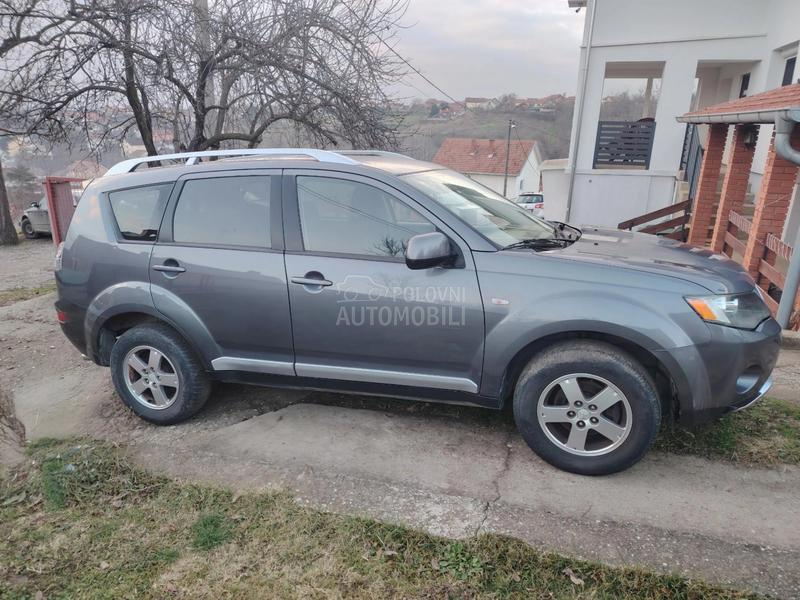 Mitsubishi Outlander 