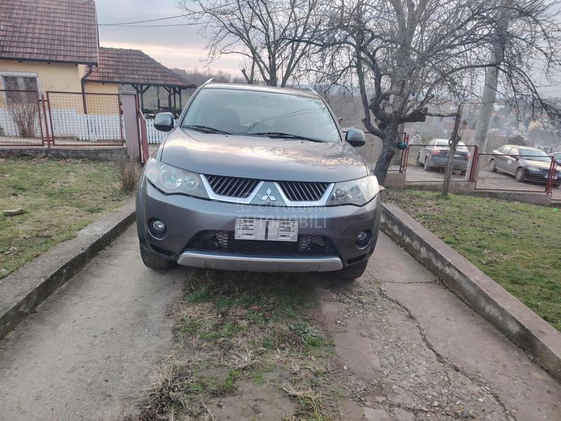 Mitsubishi Outlander 