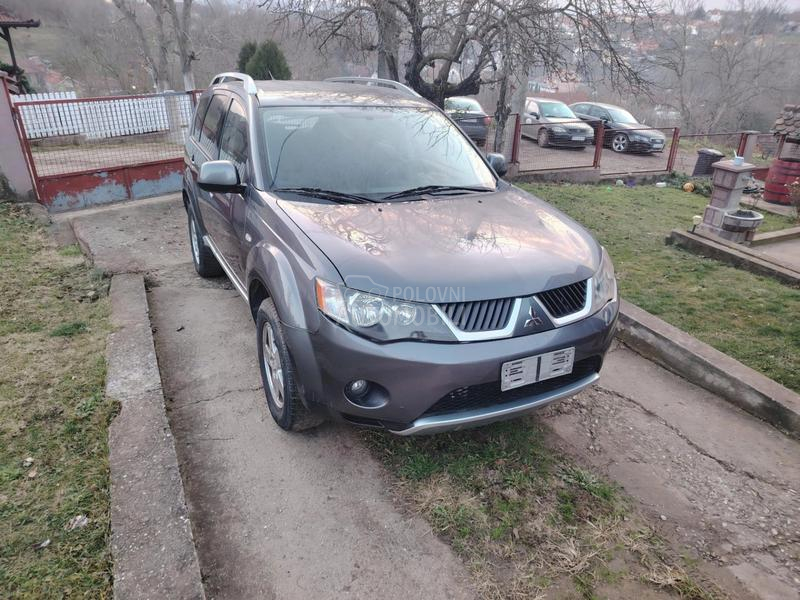 Mitsubishi Outlander 