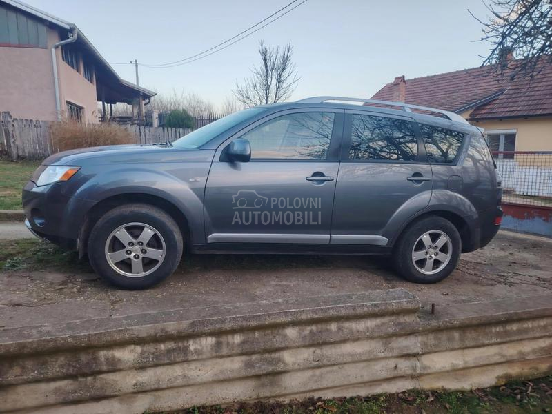 Mitsubishi Outlander 
