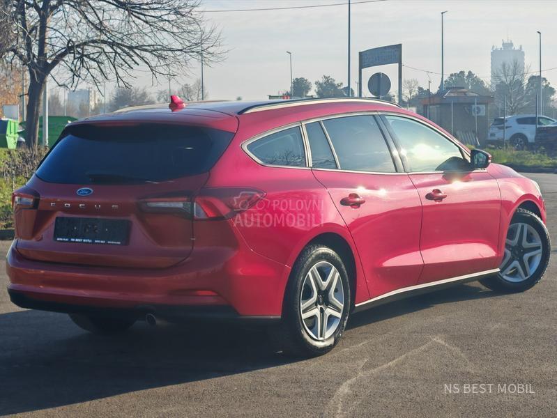 Ford Focus 1.5TDCi LED/NAV/PDC