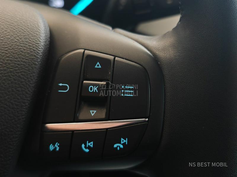 Ford Focus 1.5TDCi LED/NAV/PDC