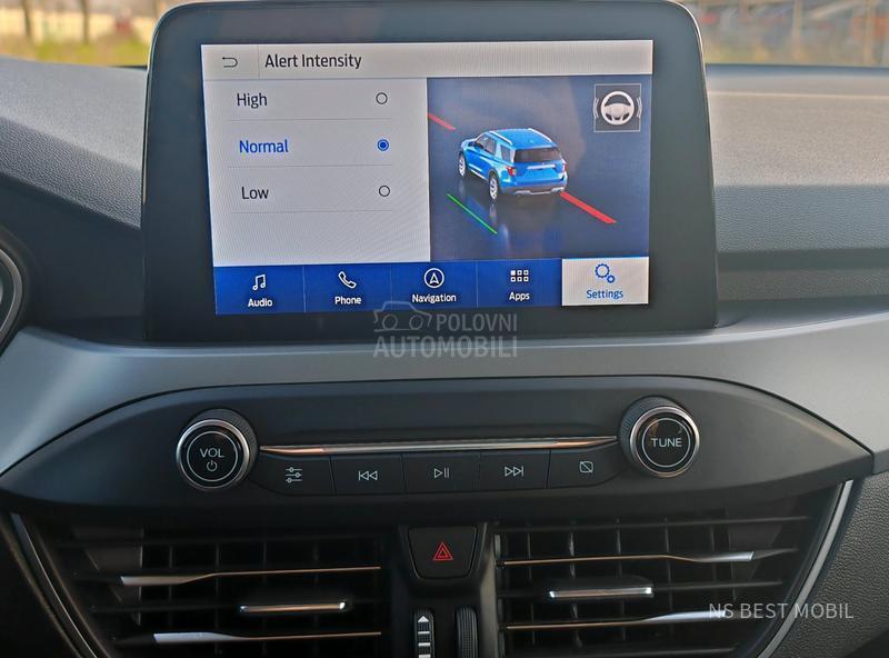 Ford Focus 1.5TDCi LED/NAV/PDC