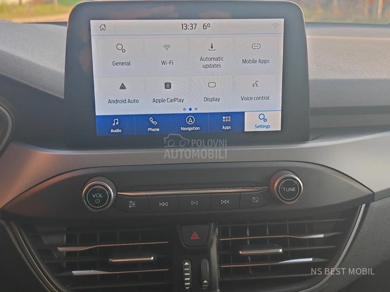 Ford Focus 1.5TDCi LED/NAV/PDC