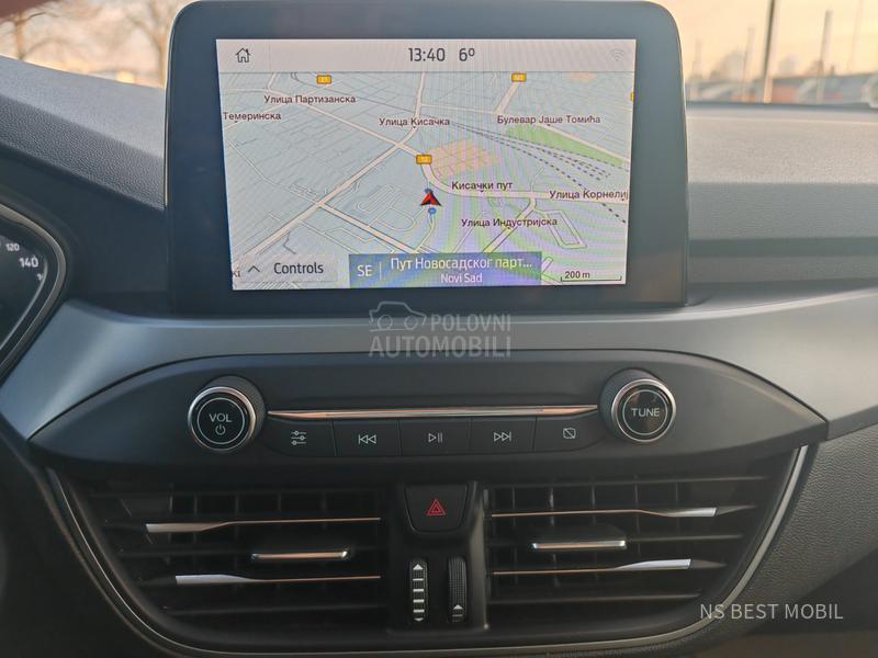 Ford Focus 1.5TDCi LED/NAV/PDC