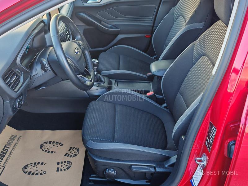 Ford Focus 1.5TDCi LED/NAV/PDC