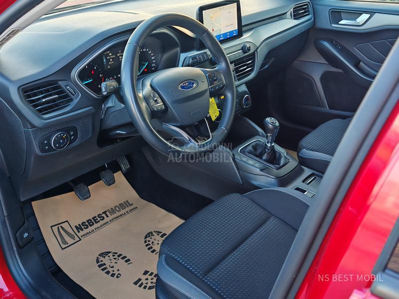 Ford Focus 1.5TDCi LED/NAV/PDC