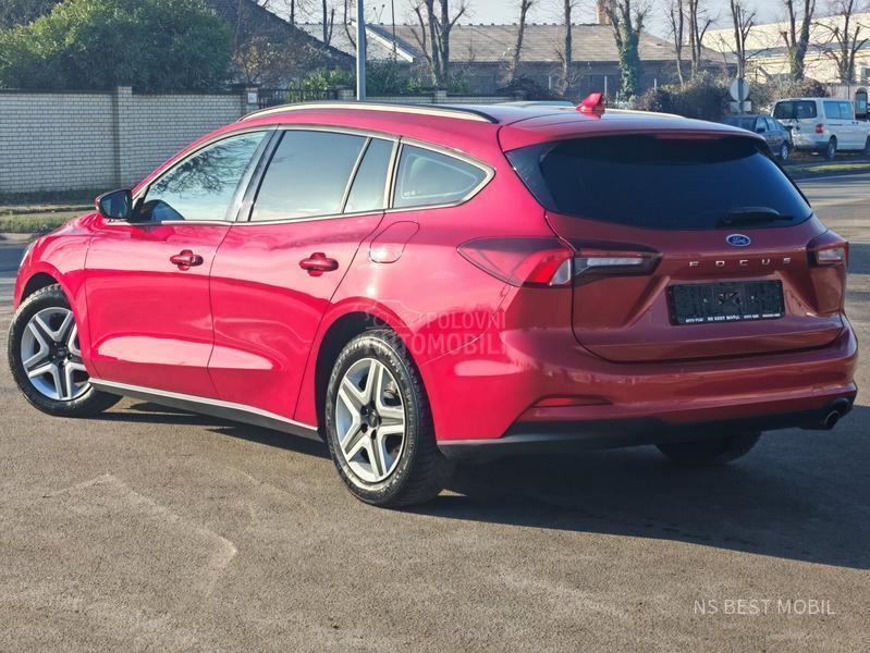 Ford Focus 1.5TDCi LED/NAV/PDC