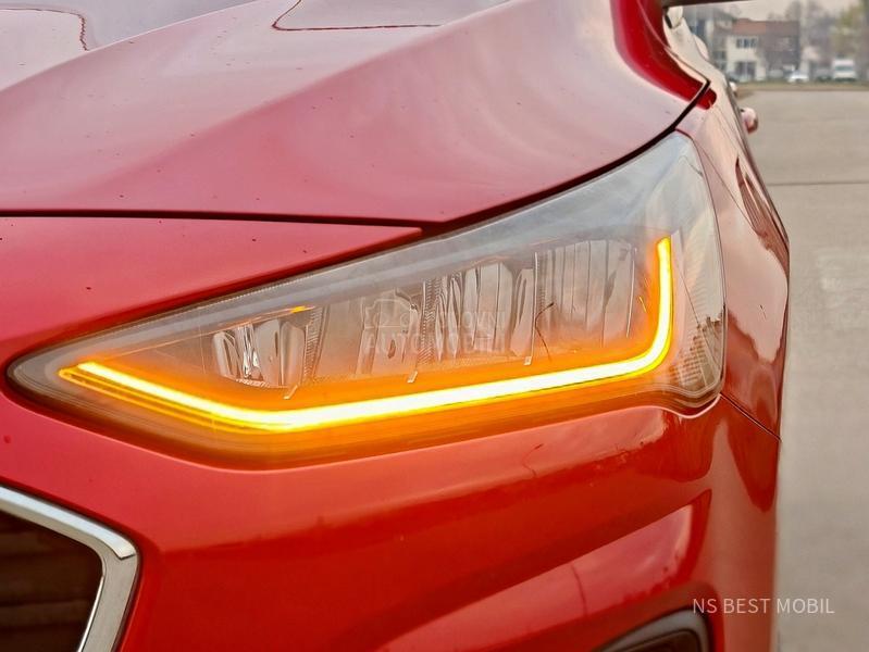 Ford Focus 1.5TDCi LED/NAV/PDC