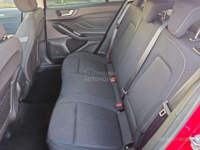 Ford Focus 1.5TDCi LED/NAV/PDC