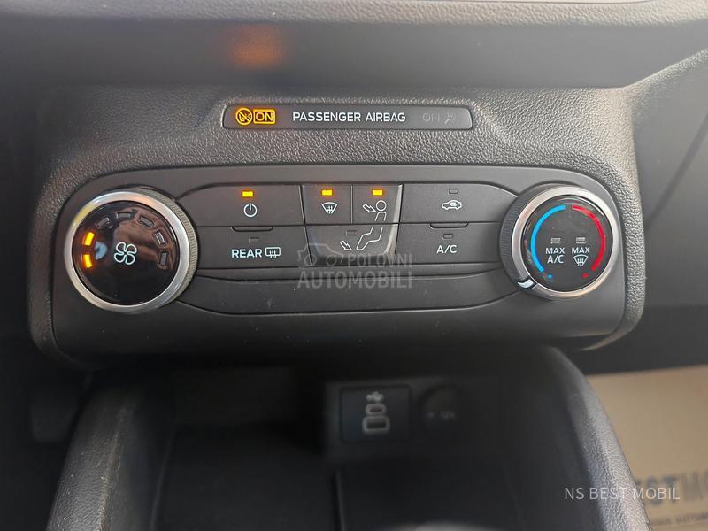 Ford Focus 1.5TDCi LED/NAV/PDC