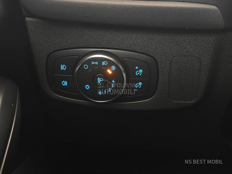 Ford Focus 1.5TDCi LED/NAV/PDC