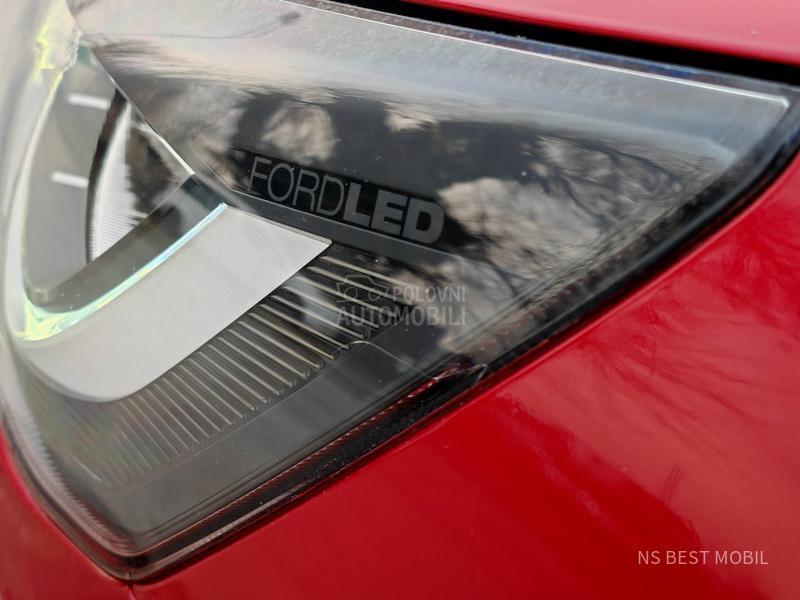 Ford Focus 1.5TDCi LED/NAV/PDC