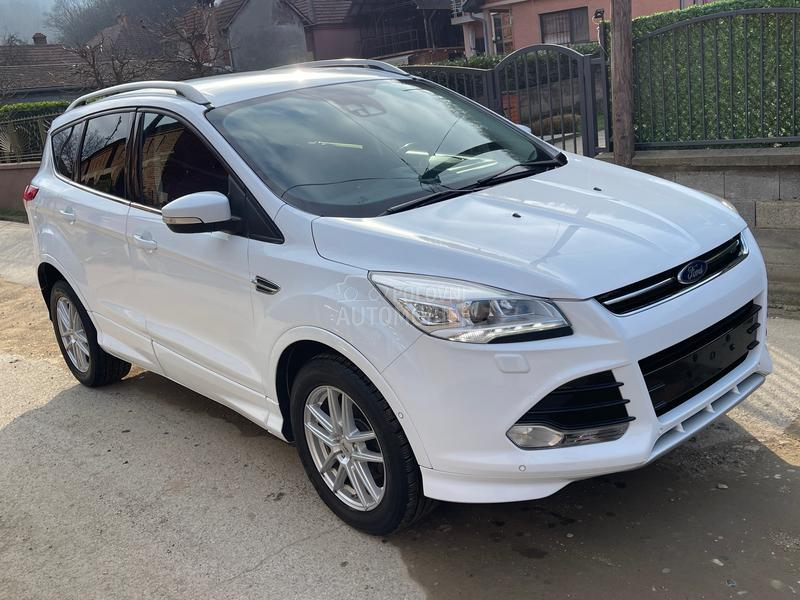 Ford Kuga 1.6 T0P / SWICA /