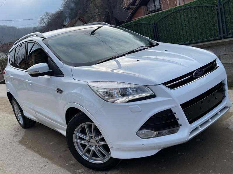 Ford Kuga 1.6 T0P / SWICA /