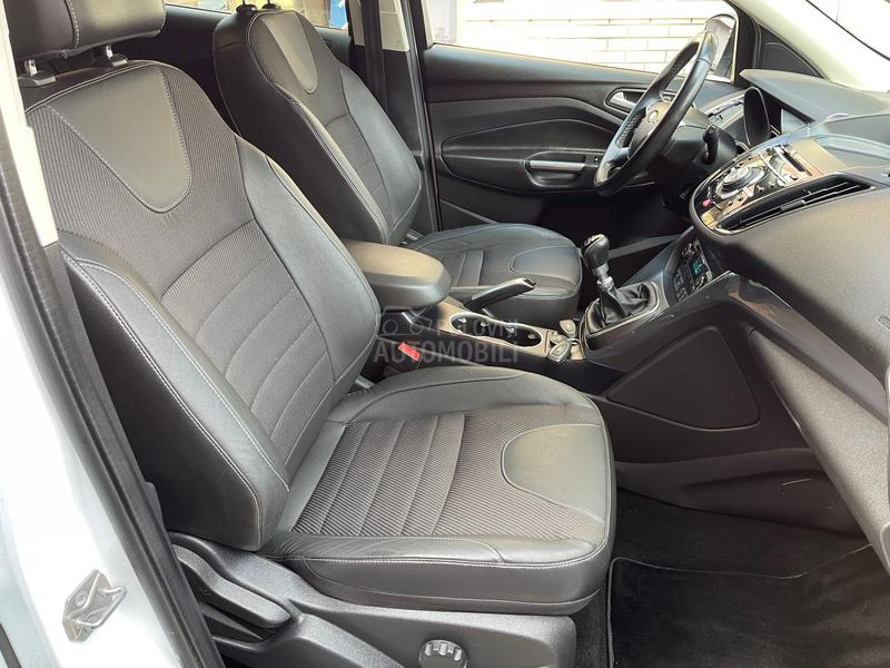 Ford Kuga 1.6 T0P / SWICA /