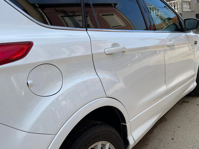 Ford Kuga 1.6 T0P / SWICA /