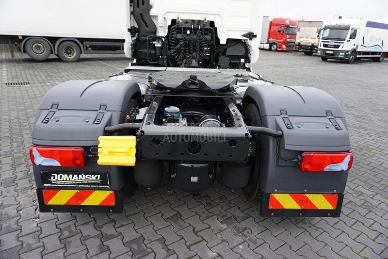 MAN TGX tegljač DOM1649