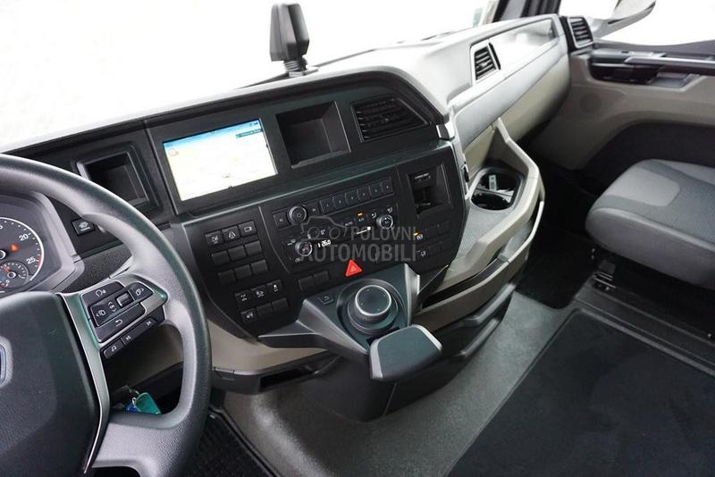 MAN TGX tegljač DOM1649