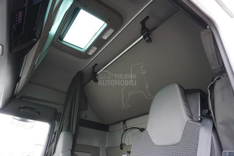 MAN TGX tegljač DOM1649