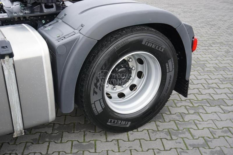 MAN TGX tegljač DOM1649