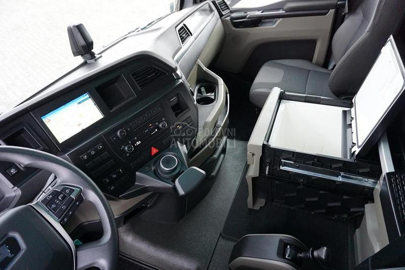 MAN TGX tegljač DOM1649