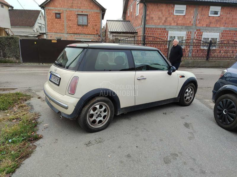 MINI One 
