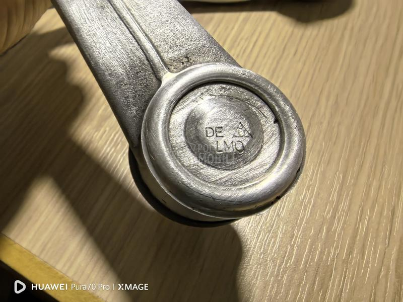 prednja desna gornja ramena