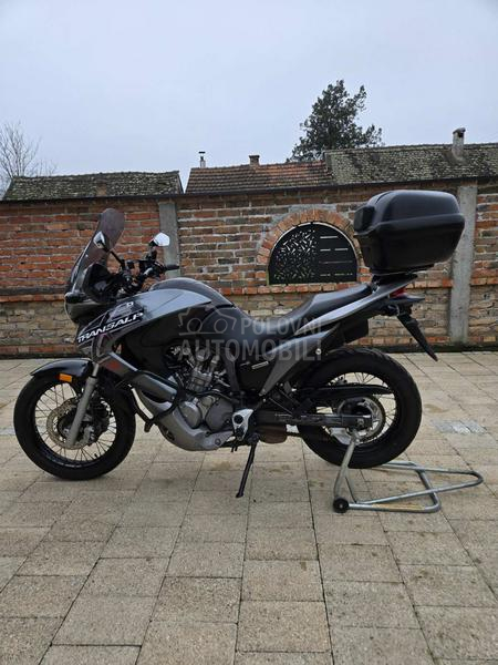 Honda Transalp 700
