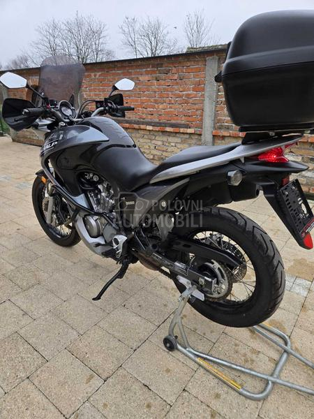 Honda Transalp 700
