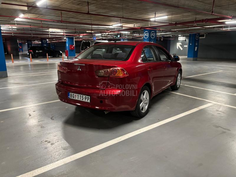 Mitsubishi Lancer 