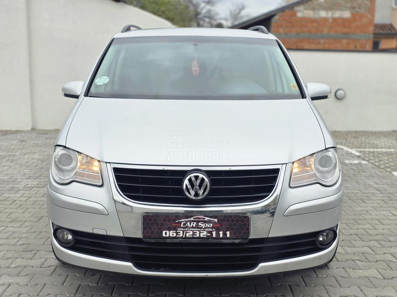 Volkswagen Touran 