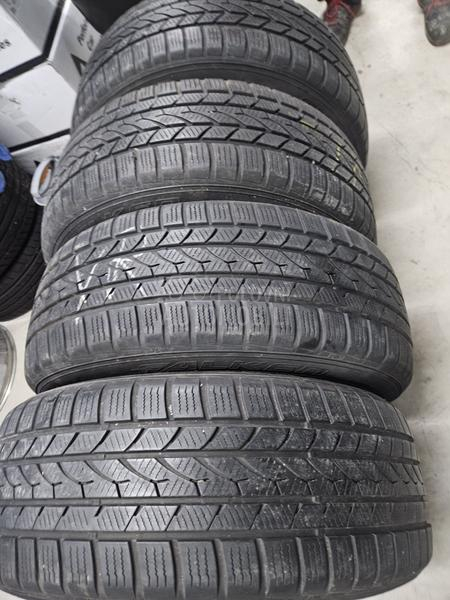 Falken 235/60 R17 Zimska