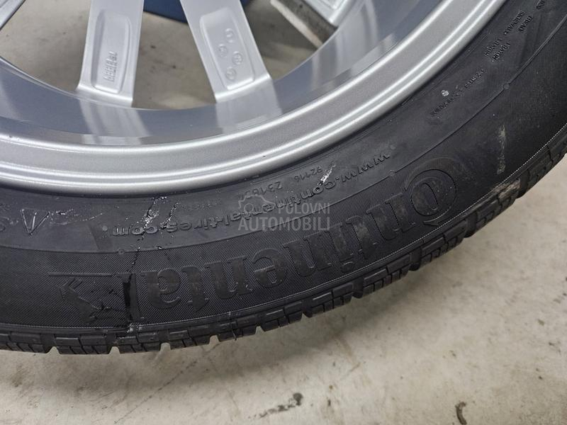 Continental 215/55 R17 Zimska